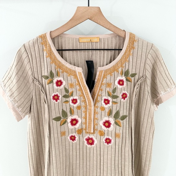 NWT Emmer + Oat Short Sleeve Embroidered Top Size Tan Large - Picture 2 of 5